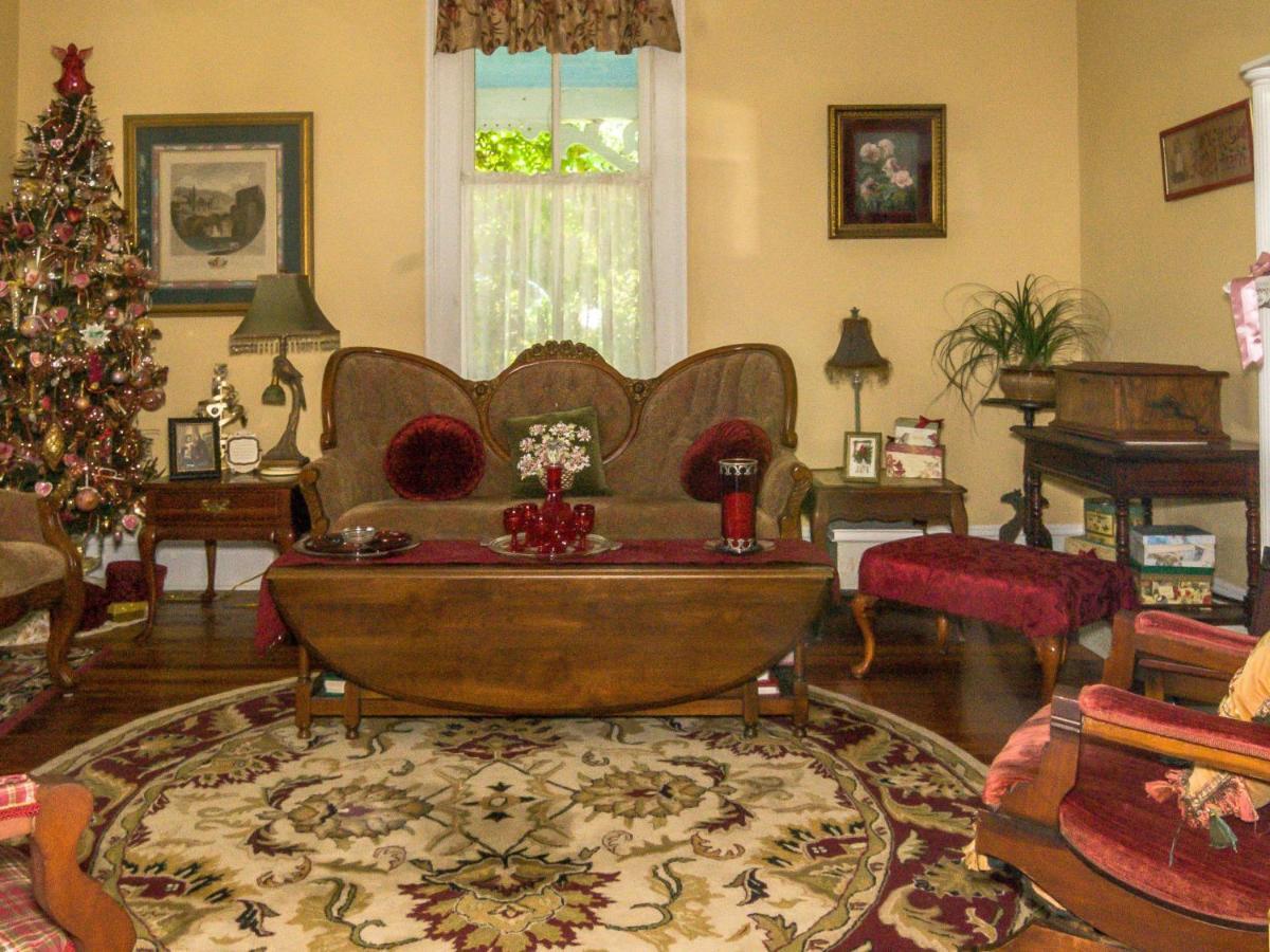 Bed and Breakfast Holly House Of Hamilton Экстерьер фото