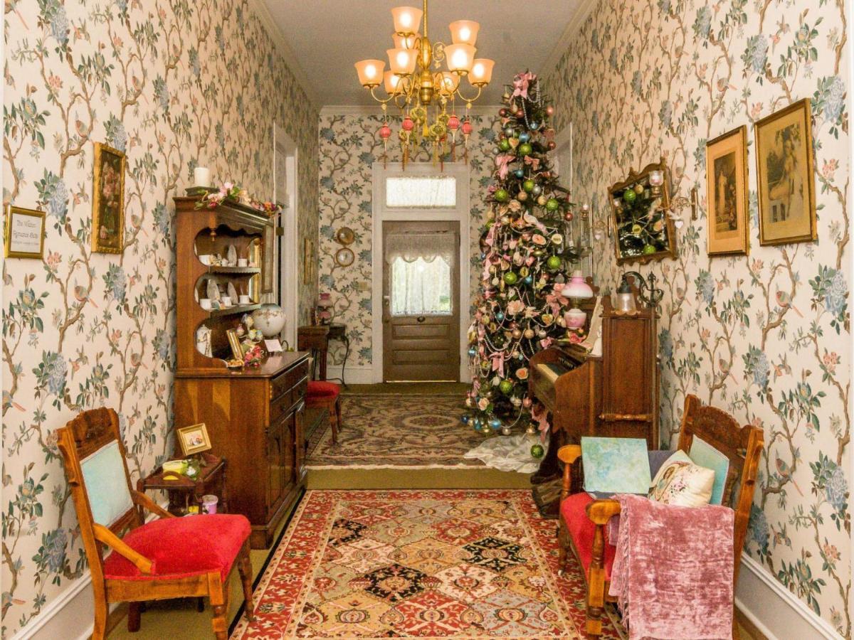 Bed and Breakfast Holly House Of Hamilton Экстерьер фото